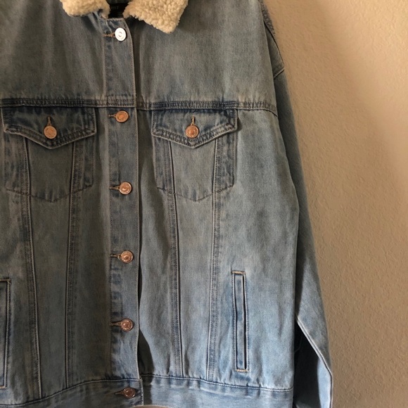 Forever 21 Denim jacket w/ Sherpa-lined collar - Picture 2 of 8